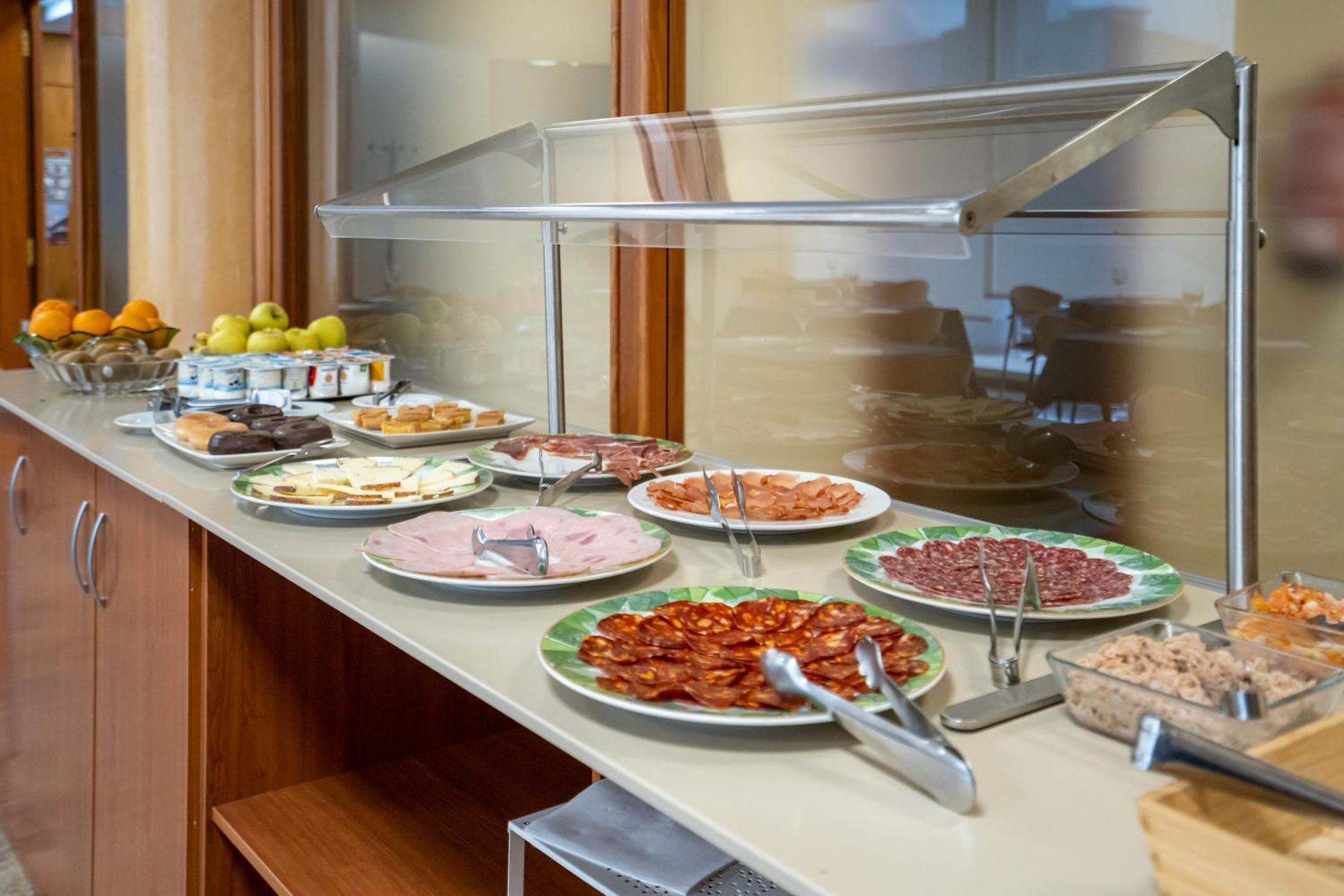 Hotel Bartos Almussafes Bagian luar foto