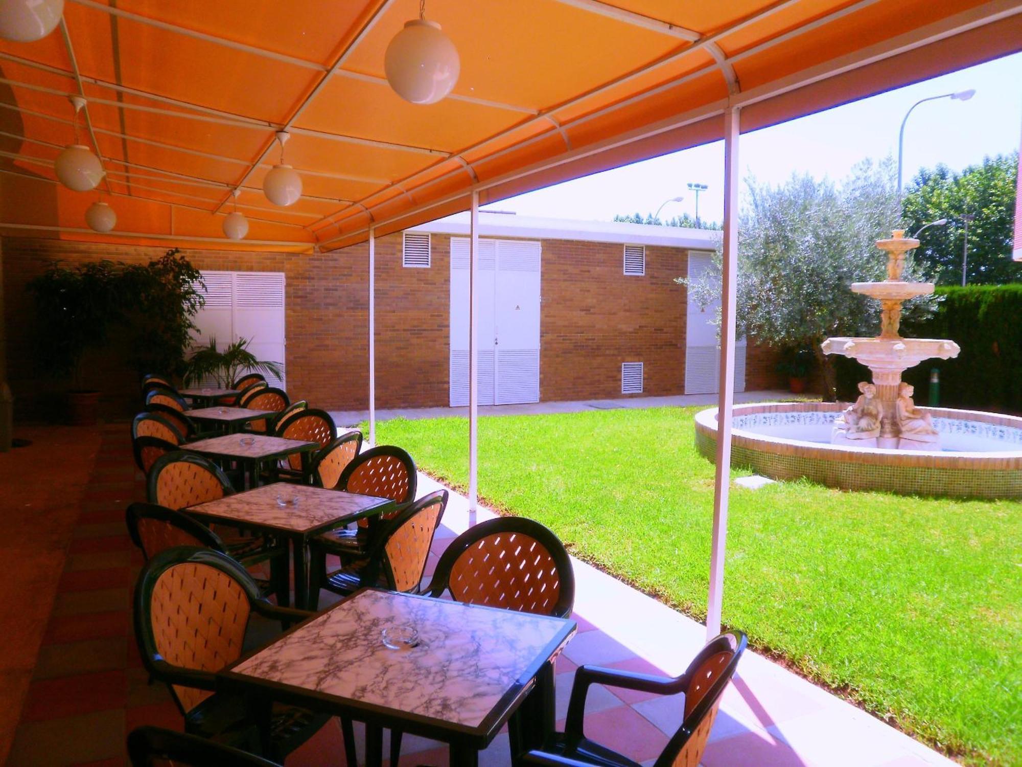 Hotel Bartos Almussafes Restoran foto